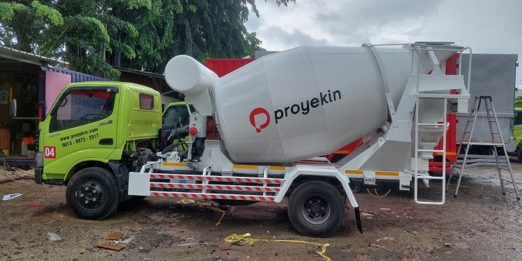 Jenis Serta Fungsi Truk Molen Dalam Proses Konstruksi dan Pembangunan