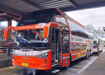Menjelang Mudik Lebaran, Petugas Periksa Bus AKAP di Terminal Pondok Cabe