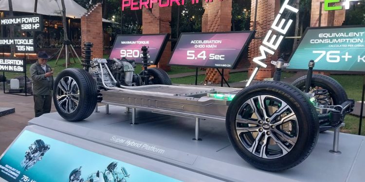 Chery Kenalkan Teknologi Baru Super Hybrid di Indonesia