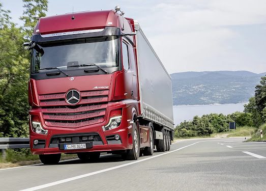 460.409 Kendaraan Komersial Daimler Truk Terjual di Seluruh Dunia Selama 2024