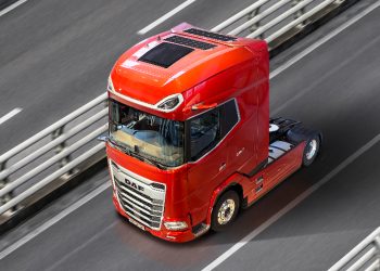 DAF Kenalkan Opsi Panel Surya Untuk Truk, Bikin Hemat BBM Dan Minim Emisi