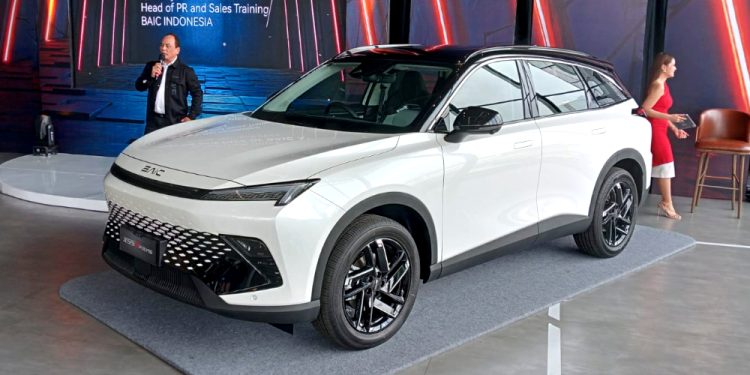 Turun Harga, BAIC X55 II Facelift Resmi Meluncur, Tak Lagi Pakai Logo ‘Beijing’