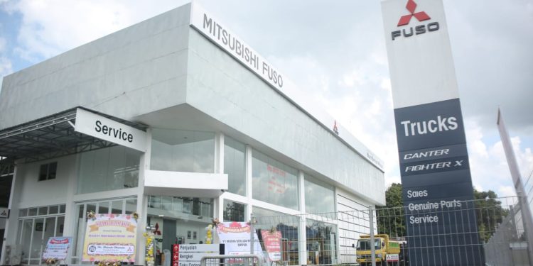 Mitsubishi Fuso Buka Diler Baru di Kota Ampah Kalimantan Tengah, Incar Pasar Perkebunan