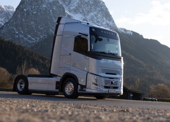 Truk Volvo Kini Pakai Sistem Aerodinamika Baru, Terinspirasi Dari Pesawat Terbang Dan Mobil F1?