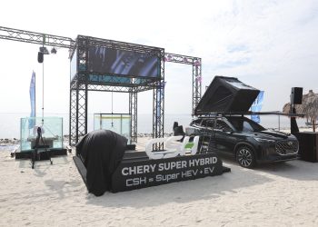 Uji Ekstrem Chery Rendam Baterai Tiggo 8 CSH Pakai Air Laut Selama Dua Hari