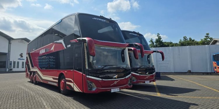 PO Agra Mas Tambah 2 Bus Double Decker Baru dari Karoseri Adiputro