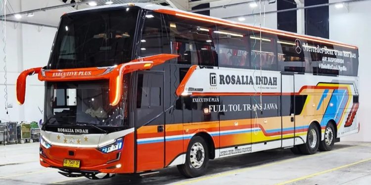 PO Rosalia Indah Borong Bus Baru, Pakai Sasis Mercedes-Benz O 500 RSD 2445