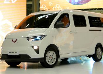 Perbandingan Wuling Mitra EV dan DFSK Gelora E, Siapa Unggul di Pasar Kendaraan Niaga Listrik Indonesia?