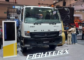 Dukungan Terhadap Industri Logistik, Mitsubishi Fuso Kenalkan Tractor Head Fighter-X FM65F di GIIAS 2025