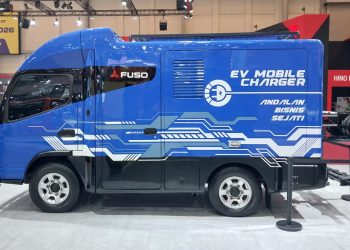 Berikan Pelayanan Bagi Pengguna eCanter, Mitsubishi Fuso Hadirkan EV Mobile Charger