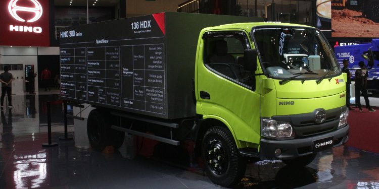Revolusi Digital Hino di Industri Transportasi, Kelola Armada Cukup dari Genggaman!