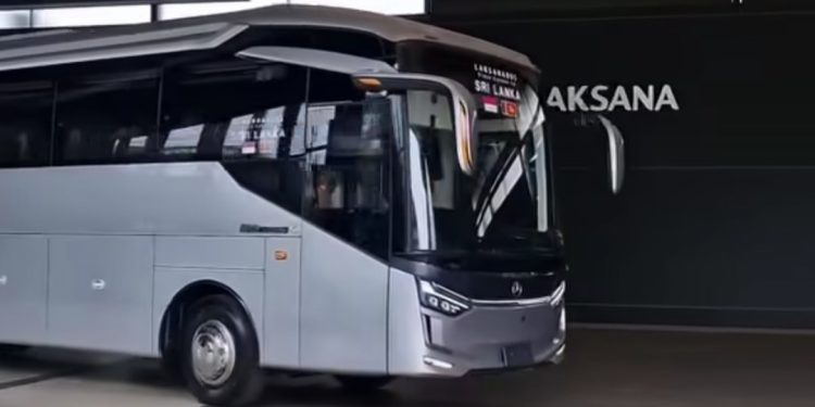 Karoseri Laksana Perdana Ekspor Bus ke Negara Sri Lanka