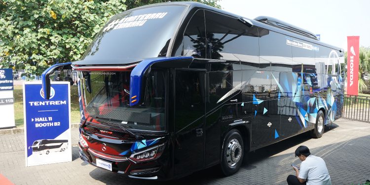 Dorong Industri Nasional, DCVI Targetkan TKDN Bus dan Truk Mercedes-Benz Capai 40% di 2026