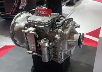 Menilik Keunggulan Teknologi Escot pada UD Quester, Solusi Hemat BBM dan Produktivitas Tinggi untuk Angkutan Berat!