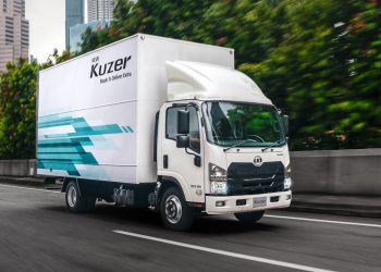 Isuzu Mulai Pasok Truk Kuzer ke UD Trucks, Kini Pakai ‘Wajah’ Elf