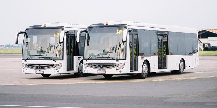 Bus Baru Bandara Soetta Pakai Sasis Mercedes-Benz O500U 1626 LE Euro 5