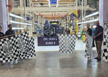 Mercedes-Benz 1626L Euro 5 Buatan Tanah Air Perdana Ekspor untuk Pasar ASEAN