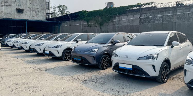 Jadi Taksi Premium, Neta Kirim 100 Unit Mobil Listrik ke Luxury Trans