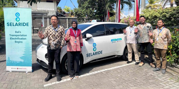 Bali Kenalkan ‘Selaride’, Taksi Listrik Canggih Dukungan TransTRACK untuk Mobilitas Berkelanjutan