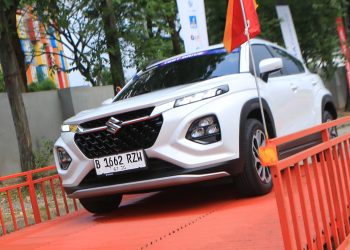 Kencan Singkat Suzuki Fronx GL AT di GIIAS 2025, Varian Termurah Tapi Bukan Murahan!