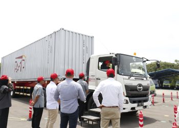 Kolaborasi Hino dan Nestle Tingkatkan Kompetensi Pengemudi Truk Ciptakan Perjalanan yang Aman