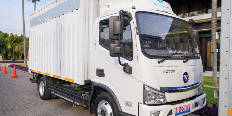 Foton Indonesia Gencarkan Elektrifikasi Transportasi di Surabaya