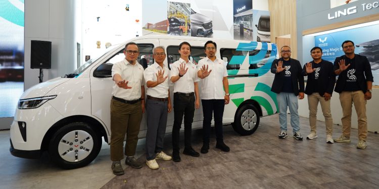 Rangkul Kalista, Wuling Mitra EV Siap Jadi Jagoan Baru Logistik Hijau, Hemat Biaya Hingga 69%!