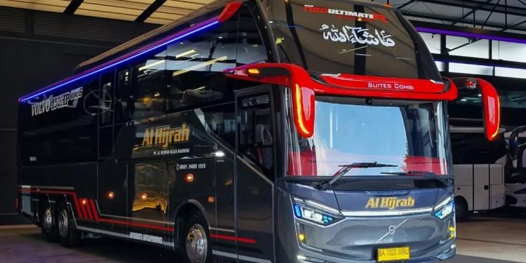 Bus Baru PO Al Hijrah Pakai Bodi Legacy SR3 Neo Suites Combi, Suguhkan Kenyamanan Tiga Kelas Berbeda
