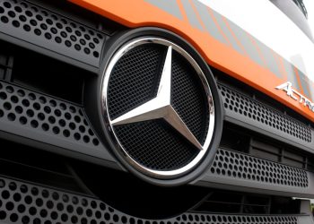 Jangkau Wilayah Terpencil! Layanan Purnajual Truk dan Bus Mercedes-Benz Kian Canggih dan Merata