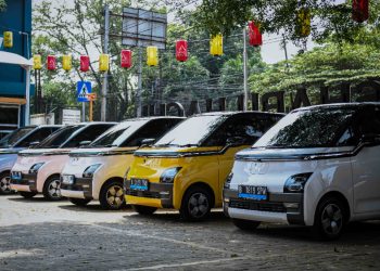 Wuling Air ev Dinobatkan sebagai Pelopor Mobil Listrik Nasional