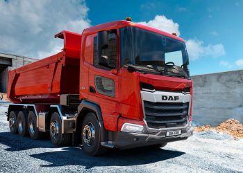 Gebrak Segmen Konstruksi, DAF Luncurkan Truk Sasis FAF 10×4 Rakitan Pabrik