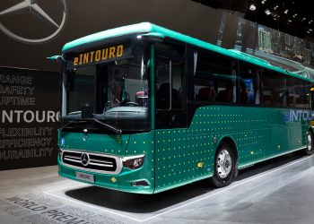 Bus Listrik Mercedes-Benz eIntouro Resmi Meluncur, Klaim Jarak Tempuh Hingga 500 KM
