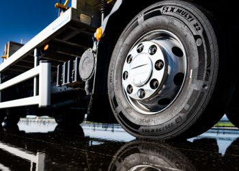 Ban Baru Michelin X Multi Z2 dan D2 Bantu Armada Pangkas Emisi CO2 1 Ton per Truk!