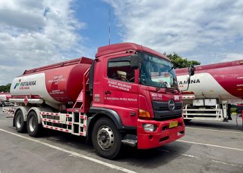 Jaga Kelancaran Distribusi BBM, Hino Berikan Perawatan Untuk 2.773 Unit Truk Tangki Pertamina