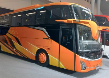 Mewahnya Jetbus 5 Uni Coach Curi Perhatian di GJAW 2025, Pakai Sasis Legendaris