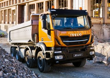 Iveco Stralis X-Way, Truk Italia yang Mampu Taklukkan Aspal dan Tambang Sekaligus!