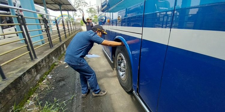 Periksa Bus AKAP Menjelang Libur Nataru 2026, Dishub Tangsel Temukan Puluhan Armada Tak Laik Jalan