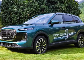 Tembus Jarak 1.300 Km Tanpa Cemas, Lepas L8 Jadi Standar Baru Mobil Road Trip Modern