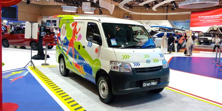 Roda Bisnis Bergulir Kencang, GJAW 2025 Jadi Titik Balik Penjualan Kendaraan Komersial dan Penumpang