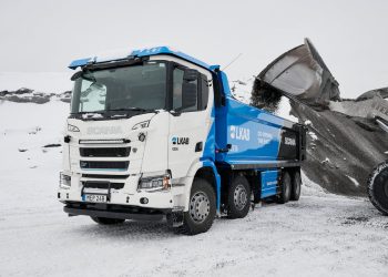Taklukkan Tambang Ekstrem, Scania Luncurkan ‘Sleipner’, Truk Listrik 8×4 Pertama di Dunia