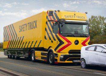 Mercedes-Benz Luncurkan ‘Safety Truck’ eActros 600, Truk Listrik yang 20x Lebih Cerdas!