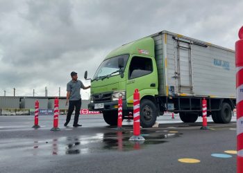 Fokus Hino Indonesia Lahirkan Pengemudi Andal dan Aman Lewat HTSCC