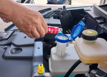 Wealthy Windscreen Cleaner Bersihkan Kaca Depan Secara Maksimal, Pandangan Tetap Terjaga Saat Hujan Deras