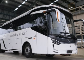 Kolaborasi Daimler Indonesia dan Karoseri Laksana Ekspor Mercedes-Benz OH 1626 L Euro 5 ke Thailand