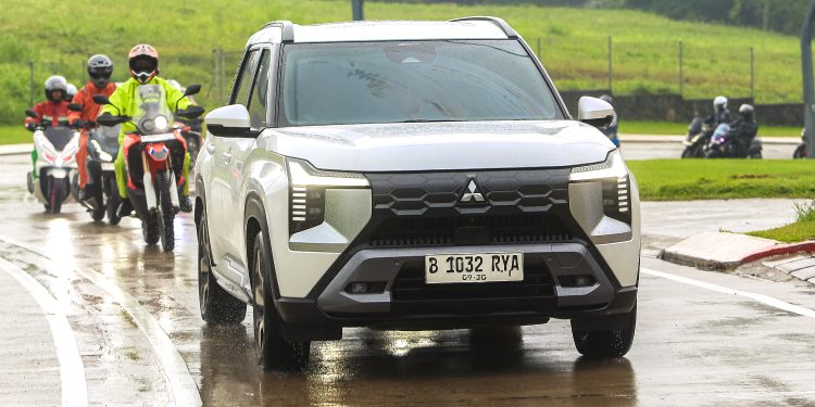 Tak Lagi Takut Mobil Gede, Ini Alasan Mitsubishi Destinator Jadi ‘Soulmate’ Baru Kaum Hawa