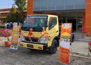 Bukan Sekadar Donasi, Mitsubishi Fuso Bawa Teknologi Masa Depan ke SMK Negeri 3 Sorong