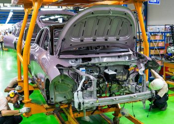 Geely Resmi Rakit Lokal EX2 di Indonesia, Capai TKDN 46,5%!