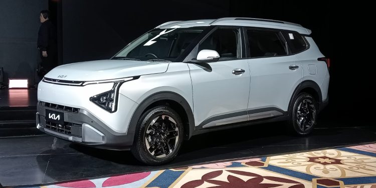 Resmi Nahkodai Kia di Indonesia, PT Kia Sales Indonesia Langsung Pamer Wajah Baru Carens