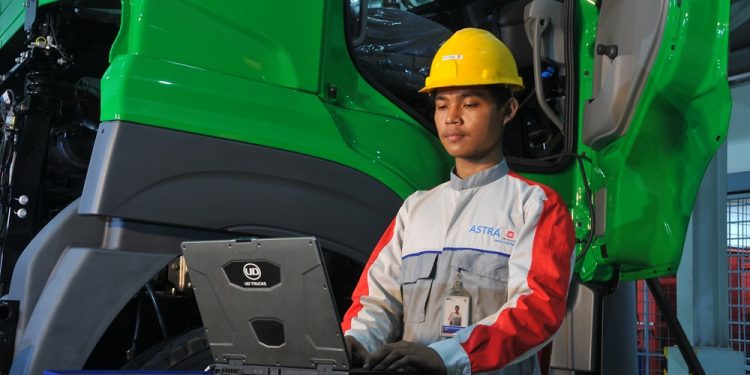 Makin Cepat dan Akurat, Astra UD Trucks Jamin Ketersediaan Spare Part Lewat WARDI