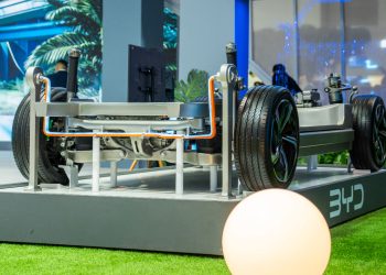 Satu Mobil Pakai 3-4 Motor Listrik, Intip Kecanggihan e-Platform Terbaru BYD yang Di Luar Nalar